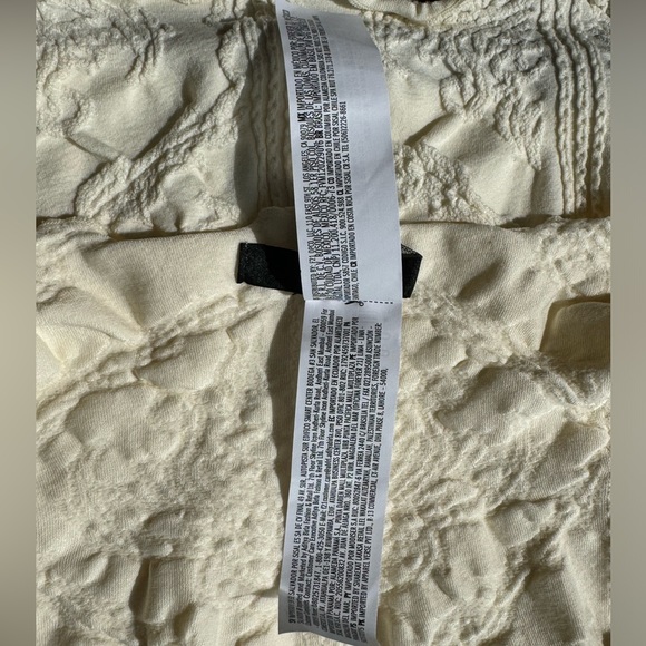 𝐅𝐨𝐫𝐞𝐯𝐞𝐫 𝟐𝟏 𝐒𝐞𝐚𝐦𝐥𝐞𝐬𝐬 𝐎𝐫𝐧𝐚𝐭𝐞 𝐂𝐫𝐨𝐩 𝐓𝐨𝐩 - Picture 4 of 5